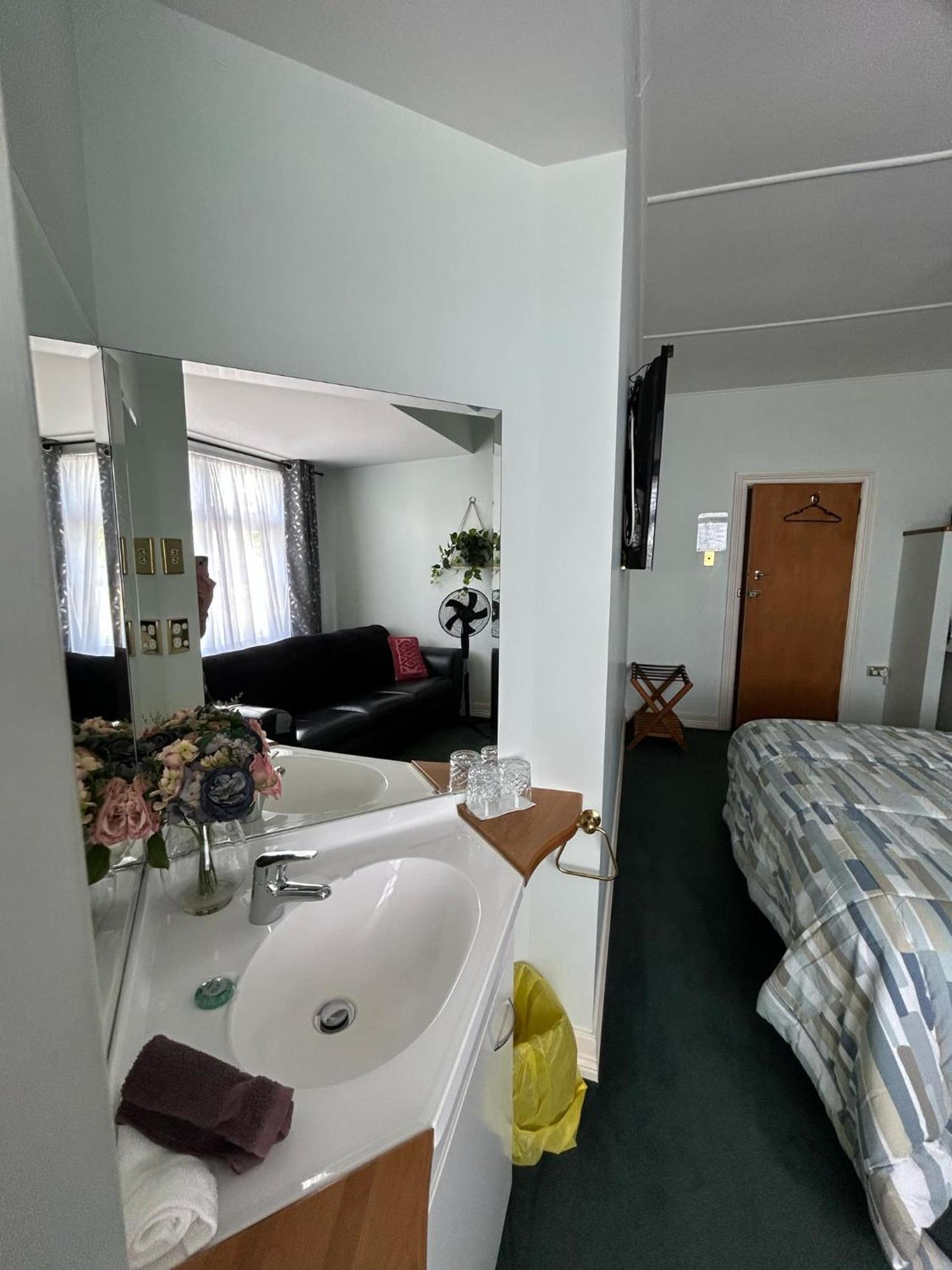 Admirals Lodge Picton Bagian luar foto